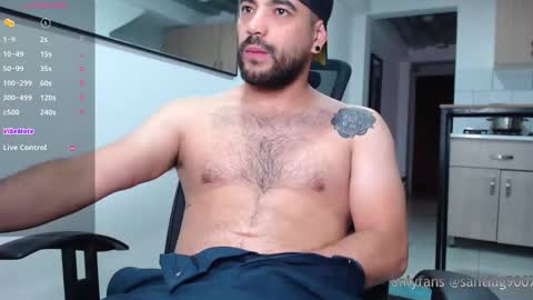 chris online show from October 3, 2025, 11:29 am