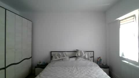 mr_i_ online show from June 29, 2026, 10:37 am