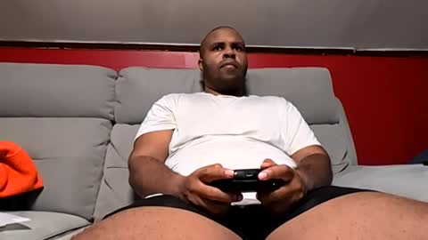 Snapshot of mr_irvin chatting on October 25, 2025, 12:40 am mr_irvin online show from October 25, 2025, 12:40 am