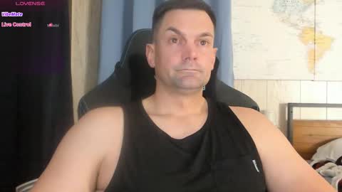 Snapshot of mr_mac69 chatting on January 16, 2025, 2:19 am Cam online show from January 16, 2025, 2:19 am