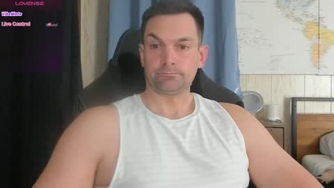 Snapshot of mr_mac69 chatting on February 6, 2025, 9:28 pm Cam online show from February 6, 2025, 9:28 pm