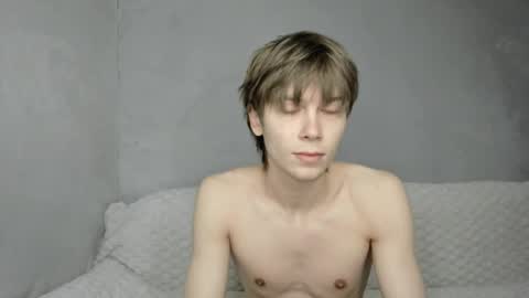 Snapshot of mr_makentoshi chatting on April 11, 2026, 2:16 am Makentoshi online show from April 11, 2026, 2:16 am