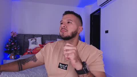 MIKEE online show from December 23, 2025, 3:04 am