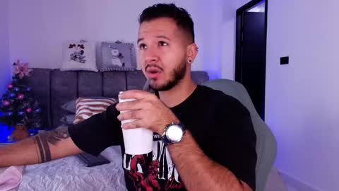 MIKEE online show from January 9, 2026, 3:09 am