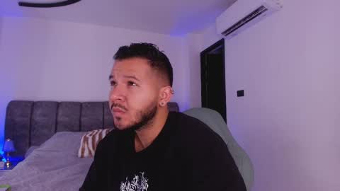 MIKEE online show from February 8, 2026, 3:10 am