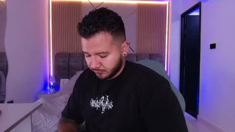 Snapshot of mr_mikee_ chatting on April 23, 2026, 3:08 am MIKEE online show from April 23, 2026, 3:08 am