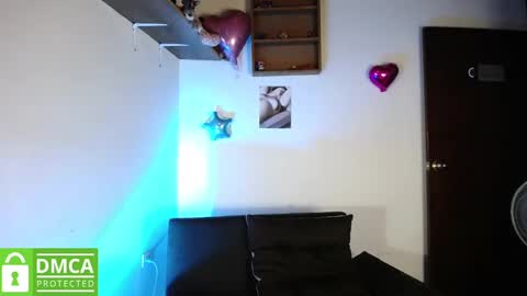 Snapshot of mr_mrscurie chatting on January 25, 2025, 10:18 pm Mr  Mrs Curie online show from January 25, 2025, 10:18 pm