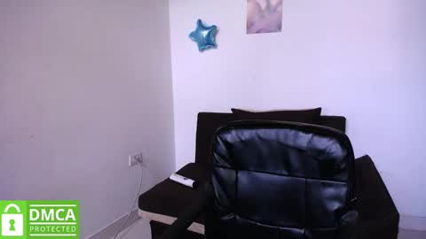 Snapshot of mr_mrscurie chatting on January 29, 2025, 8:35 pm Mr  Mrs Curie online show from January 29, 2025, 8:35 pm