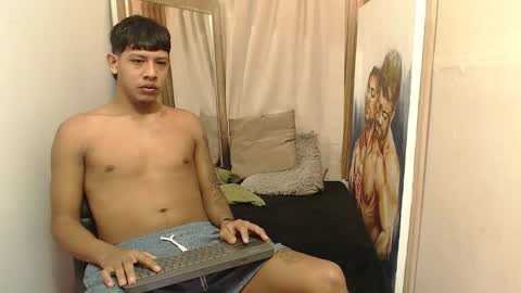 mr_stiven_ online show from November 13, 2025, 4:11 am