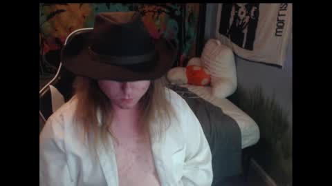 Snapshot of mr_strawberry chatting on October 5, 2025, 4:11 am mr_strawberry online show from October 5, 2025, 4:11 am