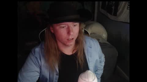 Snapshot of mr_strawberry chatting on October 27, 2025, 2:48 am mr_strawberry online show from October 27, 2025, 2:48 am