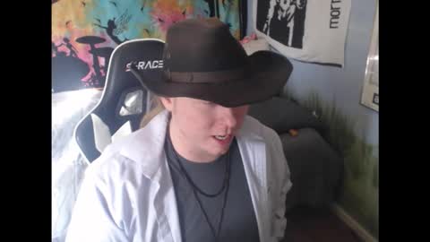 Snapshot of mr_strawberry chatting on December 20, 2025, 5:42 pm mr_strawberry online show from December 20, 2025, 5:42 pm