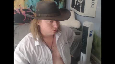 mr_strawberry online show from April 4, 2026, 4:26 pm