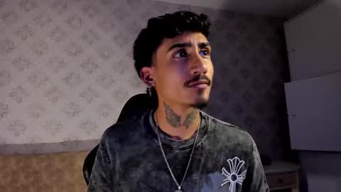 MR online show from December 3, 2025, 3:03 am