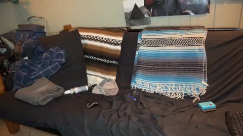 Snapshot of mr_valdor chatting on December 14, 2024, 12:11 am Valdor online show from December 14, 2024, 12:11 am