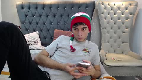 Snapshot of mr_williseo chatting on December 25, 2024, 11:42 pm williseo online show from December 25, 2024, 11:42 pm