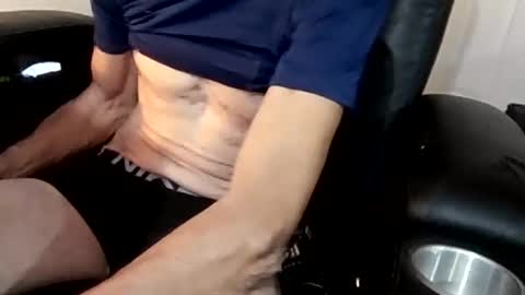 mrbiggirth69 online show from April 2, 2026, 9:18 am