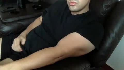 Snapshot of mrbree chatting on October 8, 2025, 5:54 pm Mr Bree online show from October 8, 2025, 5:54 pm