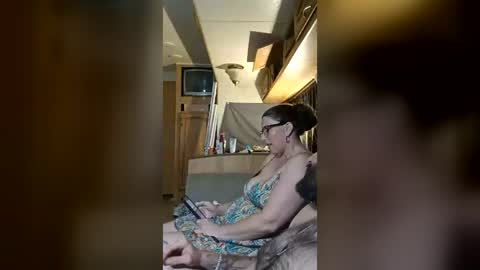 Snapshot of mrcloudofsmoke chatting on July 8, 2026, 4:06 am mrcloudofsmoke online show from July 8, 2026, 4:06 am