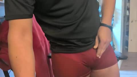 Snapshot of mrdelapampa chatting on November 16, 2025, 2:00 pm mrdelapampa online show from November 16, 2025, 2:00 pm