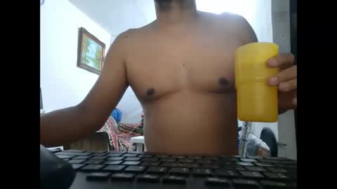 Snapshot of mrdongato01 chatting on December 30, 2024, 4:42 am Gato online show from December 30, 2024, 4:42 am