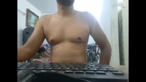 Snapshot of mrdongato01 chatting on February 9, 2025, 10:43 pm Gato online show from February 9, 2025, 10:43 pm