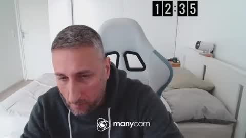 mrdr000 online show from March 18, 2026, 11:35 am