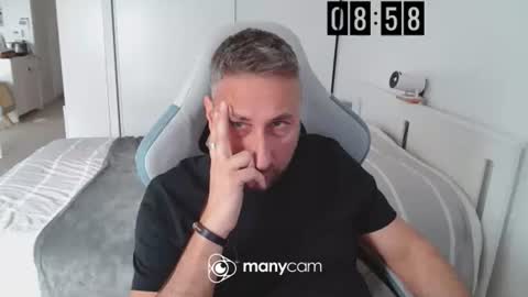 mrdr000 online show from March 26, 2026, 7:58 am