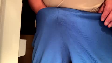 mreric_210 online show from October 5, 2025, 6:23 am