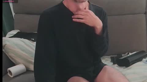 Snapshot of mreurope69 chatting on December 20, 2025, 12:07 am I am Hardy online show from December 20, 2025, 12:07 am