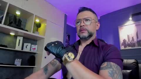 Snapshot of mrfrank_tattoo chatting on January 11, 2026, 1:27 pm MrFrank. online show from January 11, 2026, 1:27 pm