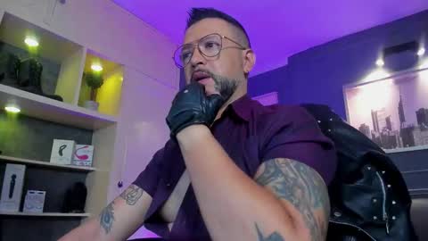 Snapshot of mrfrank_tattoo chatting on February 1, 2026, 10:36 am MrFrank. online show from February 1, 2026, 10:36 am