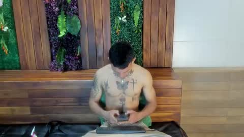 mrjustin_ online show from September 15, 2025, 8:42 pm