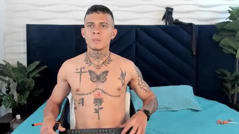 mrjustin_ online show from December 17, 2025, 8:59 pm