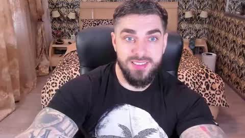 mrkarlhot99 online show from February 11, 2025, 9:53 am