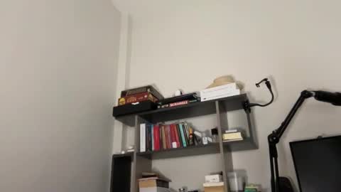 Snapshot of mrladx chatting on November 25, 2025, 11:21 am YourLad online show from November 25, 2025, 11:21 am