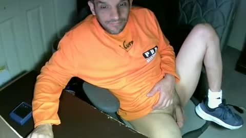 Snapshot of mrmarcxxcam chatting on October 14, 2025, 2:45 am MrMarc online show from October 14, 2025, 2:45 am