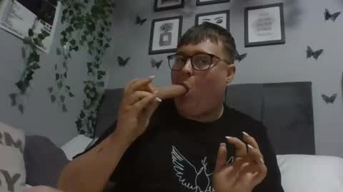 mrmercuryyy online show from February 25, 2025, 8:09 pm