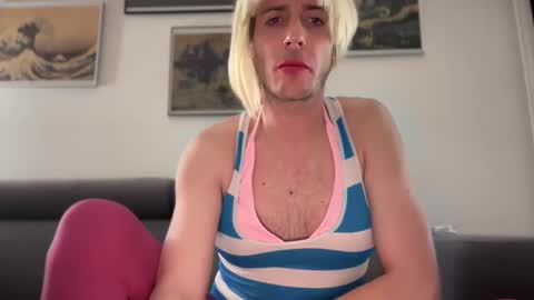 TaleOfLaura online show from January 19, 2025, 10:17 pm