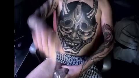 Snapshot of mrn0ice chatting on October 31, 2025, 6:31 pm MR NO ICE online show from October 31, 2025, 6:31 pm