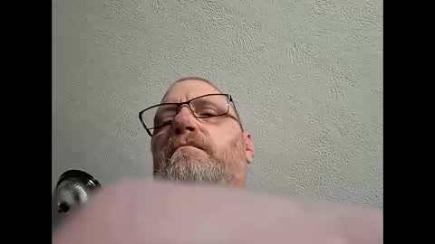 Snapshot of mrnmrsfucks4u chatting on May 9, 2026, 5:18 pm mrnmrsfucks4u online show from May 9, 2026, 5:18 pm