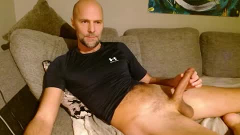 Snapshot of mrpornstar33 chatting on December 17, 2025, 5:41 pm Twinsoulsex online show from December 17, 2025, 5:41 pm