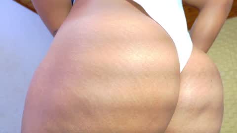 Snapshot of mrs_buttocks chatting on February 1, 2025, 1:20 pm mrs_buttocks online show from February 1, 2025, 1:20 pm