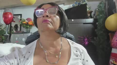 mrs_mommy online show from November 8, 2025, 7:12 pm