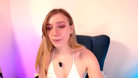 Snapshot of mrs_squirtling chatting on June 7, 2026, 3:32 am Barbie online show from June 7, 2026, 3:32 am