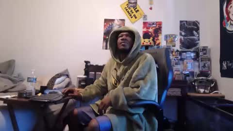 Snapshot of mrsoonicexrated chatting on December 22, 2025, 3:09 pm mrsoonicexrated online show from December 22, 2025, 3:09 pm