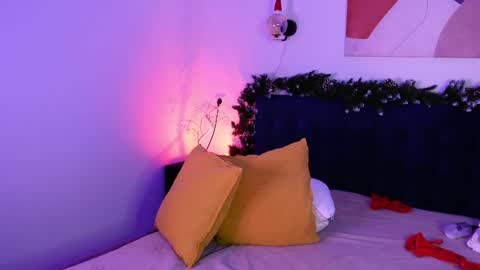 Snapshot of mrsprude chatting on December 13, 2024, 11:55 am Molly online show from December 13, 2024, 11:55 am