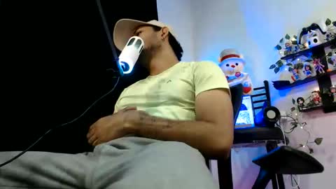 Snapshot of mrvgs chatting on June 5, 2026, 2:18 am Mr Vgs online show from June 5, 2026, 2:18 am