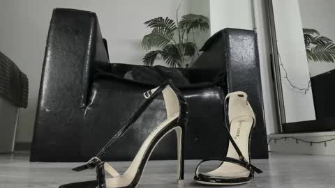 Snapshot of ms_enigma chatting on March 9, 2025, 5:39 pm Goddess. Miss. Lady.  Queen. Madam Milady online show from March 9, 2025, 5:39 pm