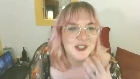 Snapshot of ms_rosiecozy chatting on June 29, 2026, 4:41 am Rose online show from June 29, 2026, 4:41 am